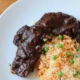 Kip in porterchocoladesaus, uitgelichte afbeelding